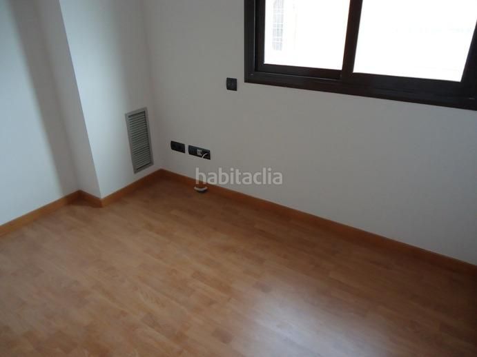 Foto b464ff08-927e-455a-b35b-d3ebb61e74cc. Edifici a carrer rossello del 52 a Ca n'Oriac Sabadell