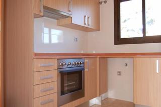 Rent Flat  Carrer de la parra. Pis seminou totalment exterior al poble de riudecols