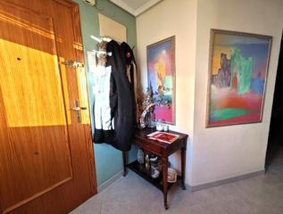 Etagenwohnung in Carrús Oeste. Piso de tres dormitorios en venta en carrús elche.