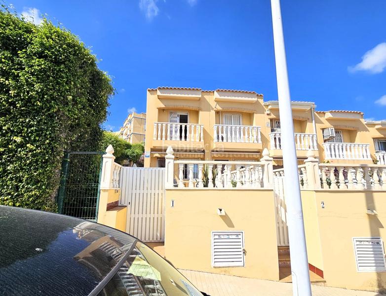 Foto d19793a8-fc80-4b63-82ea-d70a406bcc48. Affitto casa a schiera con riscaldamento parcheggio piscina in Elche / Elx