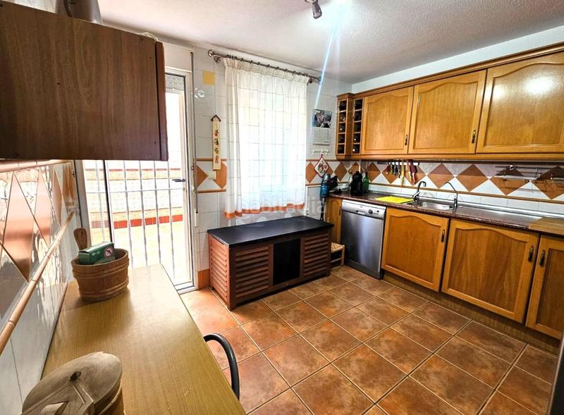 Foto e6e431b9-b015-4d22-865a-543f906106b8. Affitto casa a schiera con riscaldamento parcheggio piscina in Elche / Elx