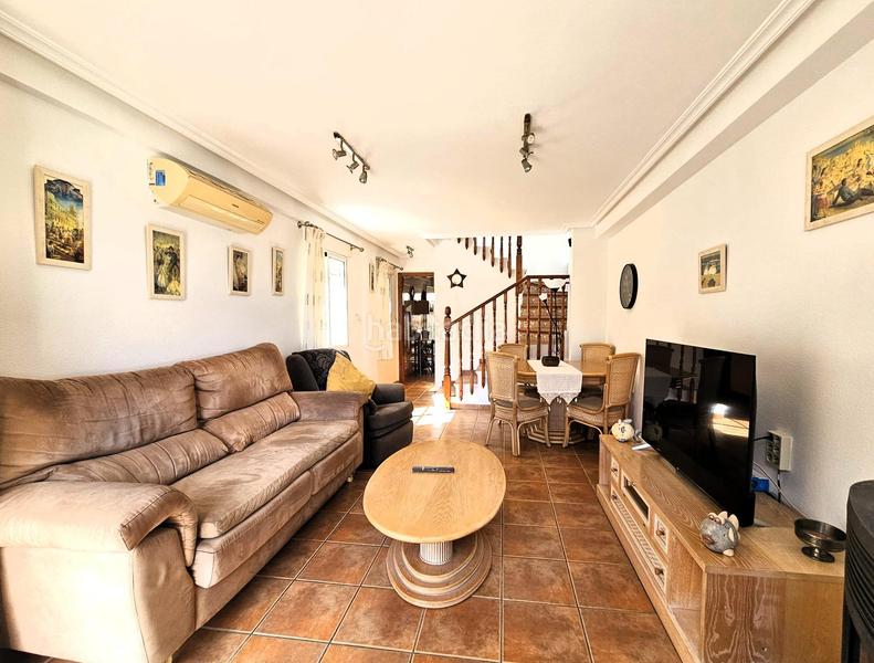 Foto 1fd58400-43a1-47f5-9320-4d9fe2f8a466. Lloguer casa adossada amb calefacció aparcament piscina a Elche / Elx