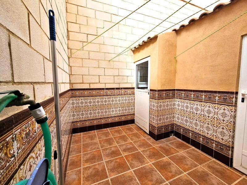 Foto 2218e123-ac9d-4f47-83a2-4d6cd3909a5f. Rent semi detached house with heating parking pool in Elche / Elx