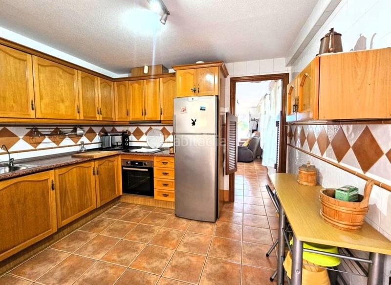 Foto 88563488-aa63-44ba-9d7f-e8e6cd8309e6. Rent semi detached house with heating parking pool in Elche / Elx