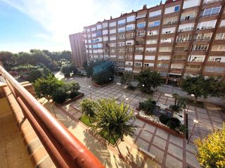 Rent Flat  Calle calle de victoria kent siano. Alquiler de larga duración  amplia vivienda en urbanización el p