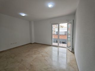 Location Appartement  Calle calle condestable zaragoza. Piso sin amueblar en alquiler de larga duración en el altet  elc