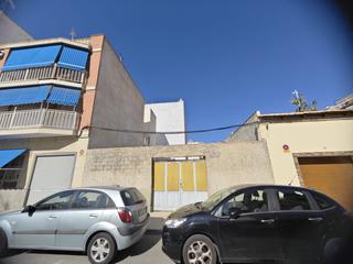 Terreny residencial  Calle calle san josé artesano. Se vende solar edificable en torrellano