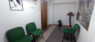 Office space in El Altet. Se vende amplia oficina av. dama de elche en el altet