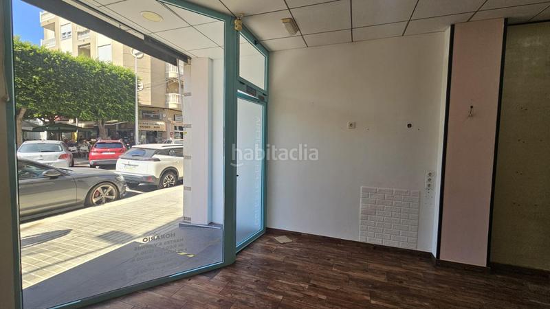 Foto 85c5836e-4030-4415-a108-30dd199fbc47. Alquiler local comercial se alquila local comercial en El Altet disponible a partir de octubre de 2025. en Elche / Elx