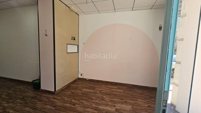 Foto f5eba3b0-b348-4af9-8292-7f1c652965a9. Alquiler local comercial se alquila local comercial en El Altet disponible a partir de octubre de 2025. en Elche / Elx