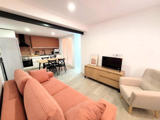 Rent Flat in Centro. Se alquila por larga duración piso reformado a estrenar en el ce