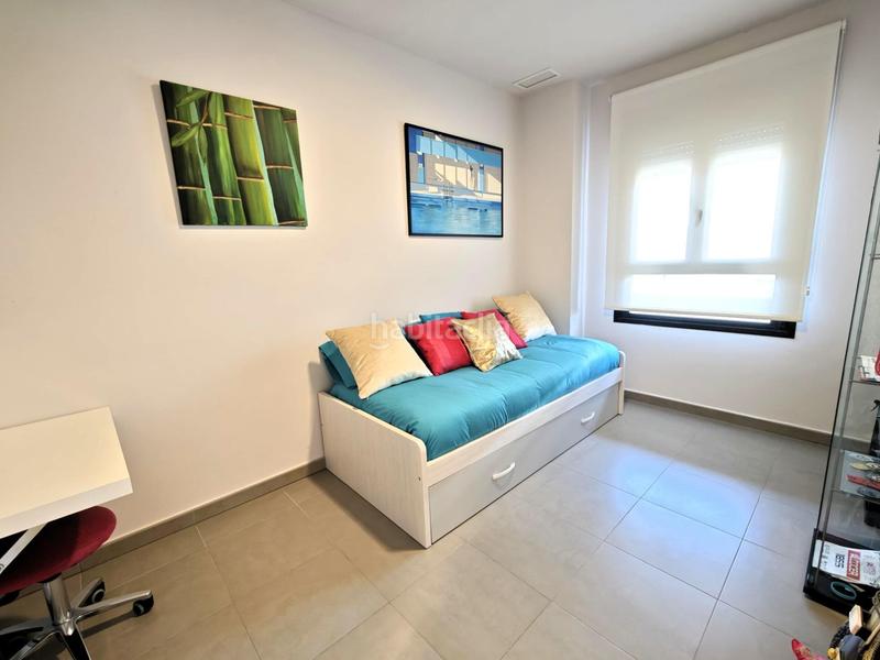 Foto 8bdabdfd-6e56-43e5-b49e-a2d63efe2197. Location appartement dans Sector V Elche / Elx