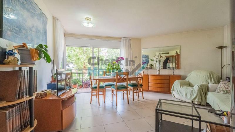 Foto 00833aa7-de78-4c9a-8d96-5a79a31a0328. Apartament amb calefacció aparcament a Eixample Sant Feliu de Guíxols