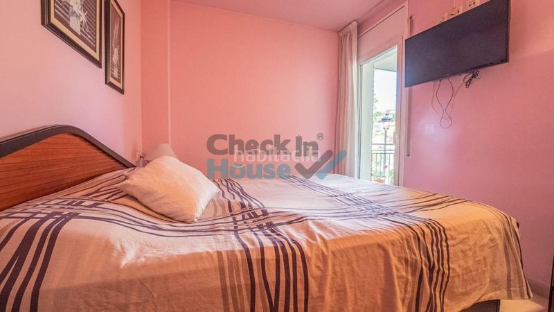 Foto 3079e53b-b9b4-436d-bbfa-1642201c5624. Apartament amb calefacció aparcament a Eixample Sant Feliu de Guíxols