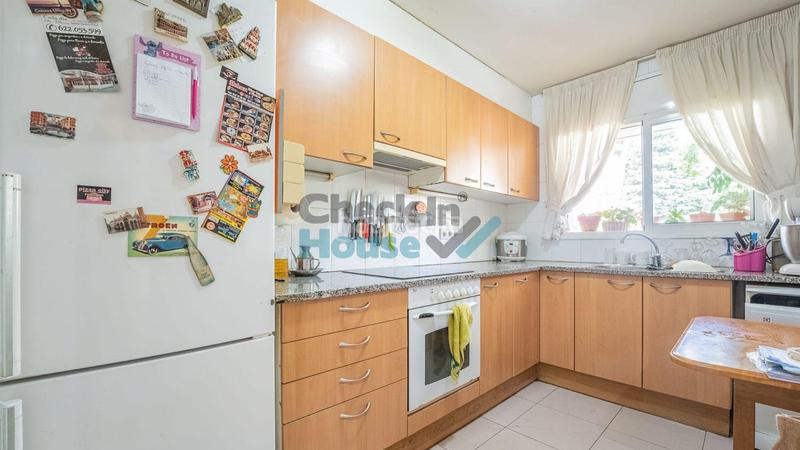 Foto 75b04141-dcbe-4094-83d3-d603cc4415a6. Apartament amb calefacció aparcament a Eixample Sant Feliu de Guíxols