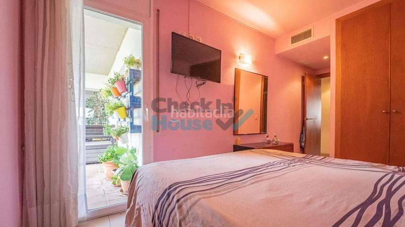 Foto a2124a63-472b-47e4-a9ef-acf89c1dbf7a. Apartament amb calefacció aparcament a Eixample Sant Feliu de Guíxols