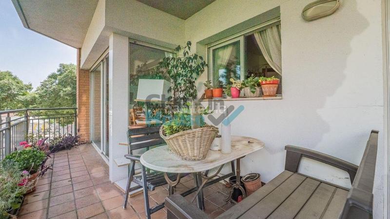 Foto c152baec-84cc-4cb1-b8cc-477e6e41f474. Apartament amb calefacció aparcament a Eixample Sant Feliu de Guíxols