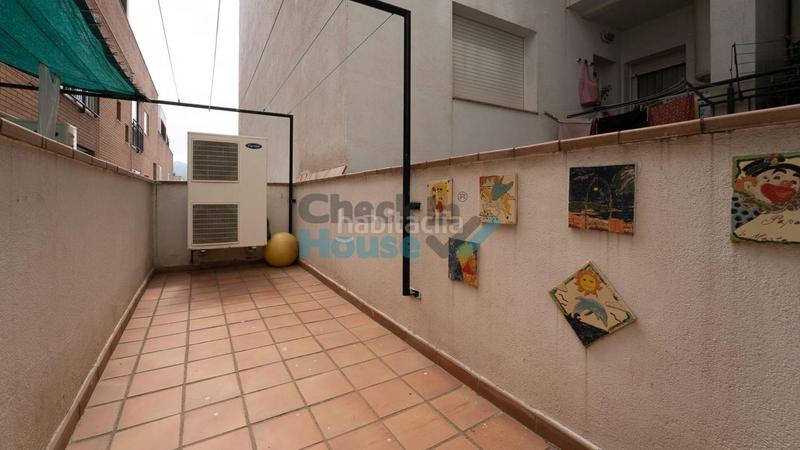 Foto d67c3438-e74e-4234-82c9-602bcb1067ba. Apartament amb calefacció aparcament a Eixample Sant Feliu de Guíxols