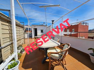 Appartement  Carrer d'huguet. Amplio apartamento a 7 minutos del centro
