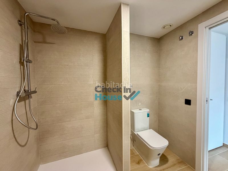 Foto 1d5d47e6-9e53-4154-8ffc-188b4e5764f2. Àtic amb calefacció aparcament piscina a Poble Calonge