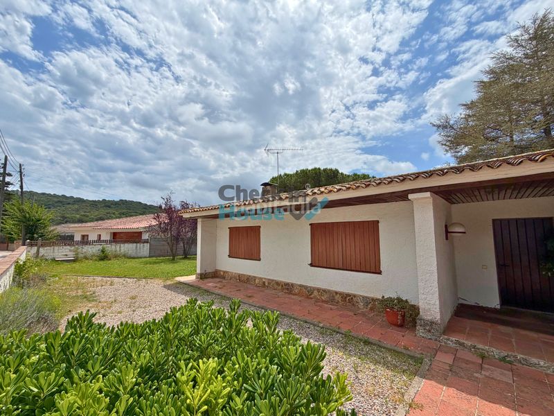 Foto 53ab3431-20b5-493d-80cb-bb6740b48c69. Chalet amplia casa con jardin urbanizacion del nord en Santa Cristina d´Aro