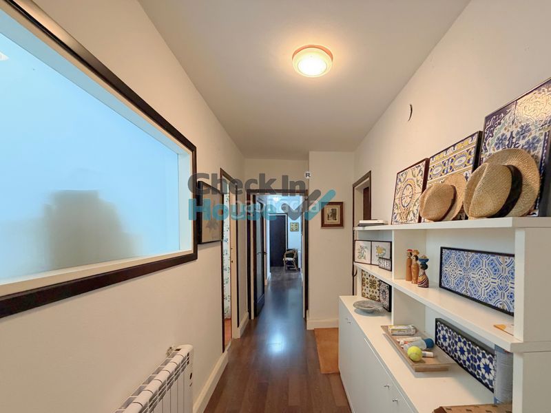 Foto bb5707be-7c39-45ba-86ce-774ce783b5f5. Chalet amplia casa con jardin urbanizacion del nord en Santa Cristina d´Aro