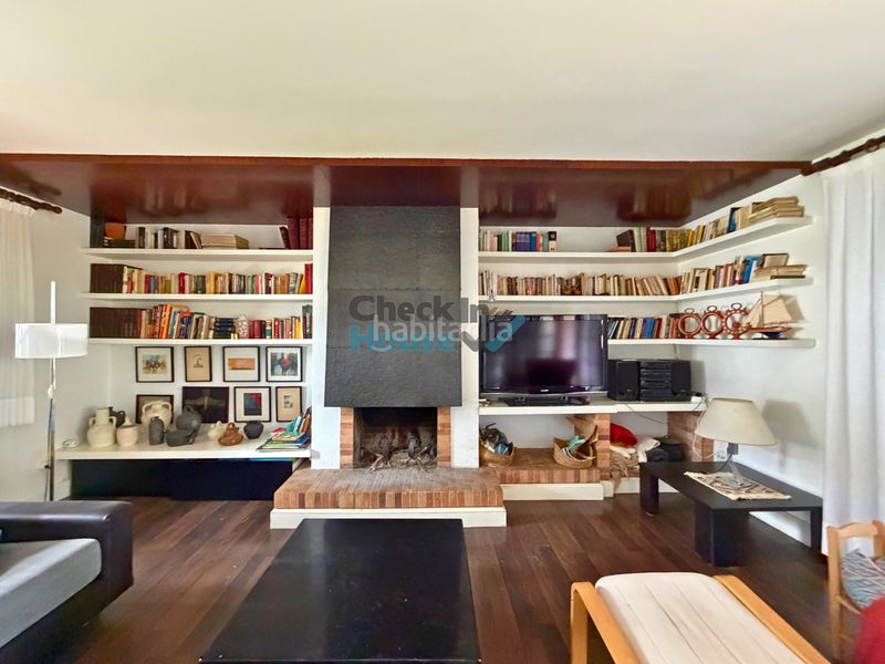 Foto cb23d8a2-cd18-468c-a242-d1ce94662137. Chalet amplia casa con jardin urbanizacion del nord en Santa Cristina d´Aro