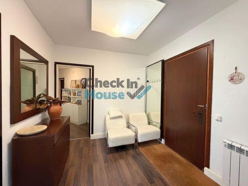 Foto f37a6702-5b61-46d0-a64c-9039b59d14f5. Chalet amplia casa con jardin urbanizacion del nord en Santa Cristina d´Aro