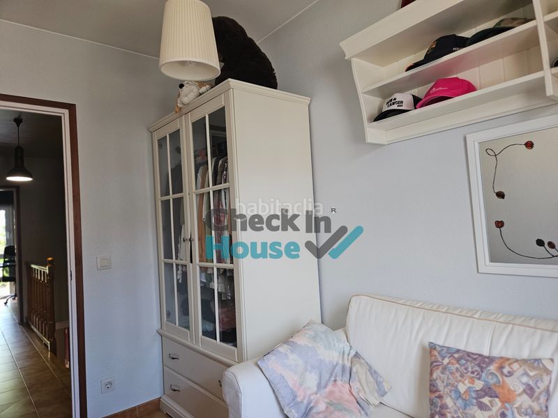 Foto b5f4b6d7-ef1e-4529-8daf-6fbadd845b1a. Casa adossada amb xemeneia calefacció aparcament a Llagostera