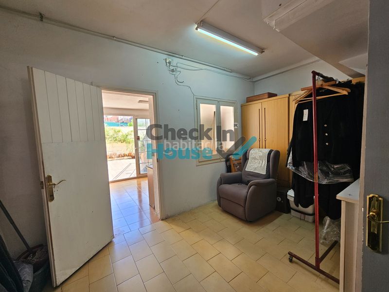 Foto e3ed8216-cd87-4b78-b620-10008a95e3b8. Casa adossada amb xemeneia calefacció aparcament a Llagostera