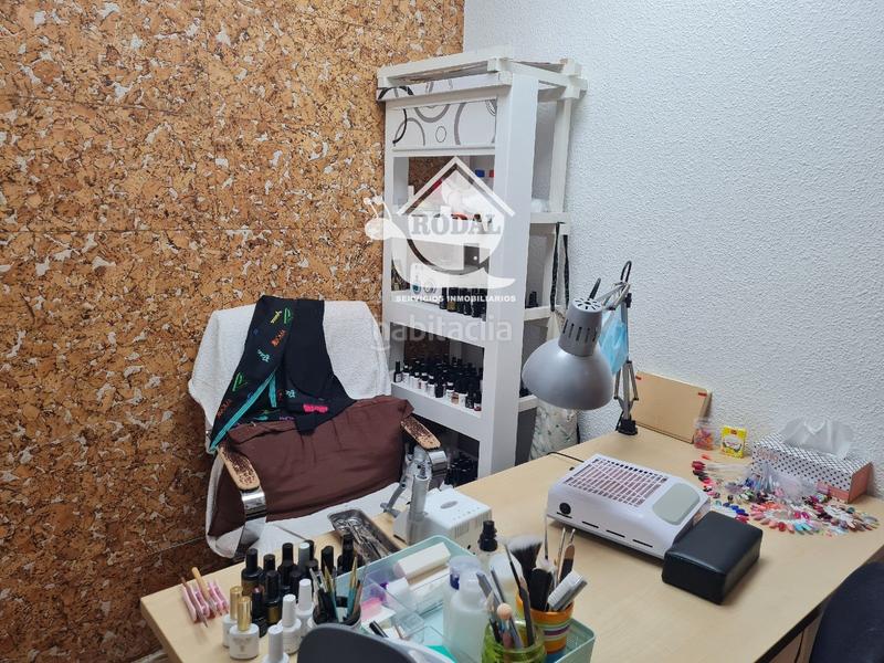 Foto 5eeab276-42a9-4484-9ad8-00da7f16990d. Local comercial se vende o traspasa local de estética capital. en Almería