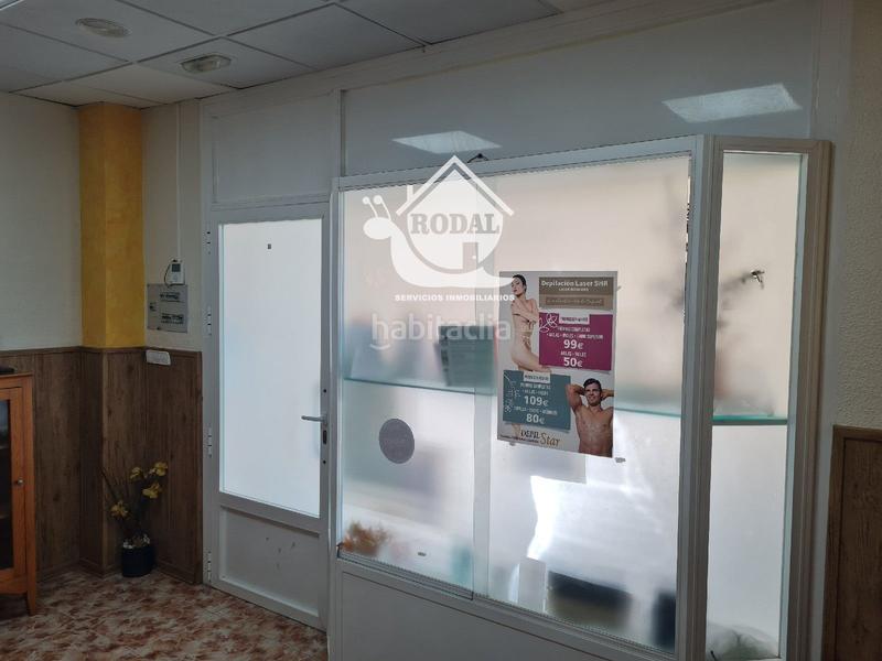 Foto cc458394-e82e-4749-8f92-24059d8f0aa7. Local comercial se vende o traspasa local de estética capital. en Almería