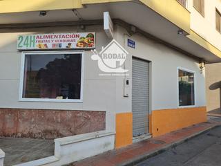 Local Comercial a Campamento/ calle trafalgar 13. Local en esquina, pleno centro y gran visibilidad