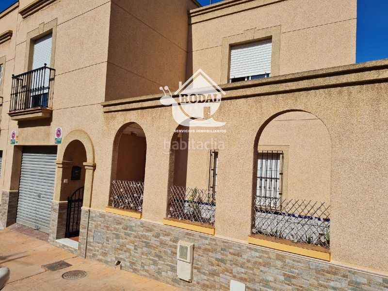 Foto 43ab1d38-d794-4c50-b02c-f9b5e421296e. Alquiler dúplex en ruiseñor 17 se alquila duplex en el barrio San Luis en Almería