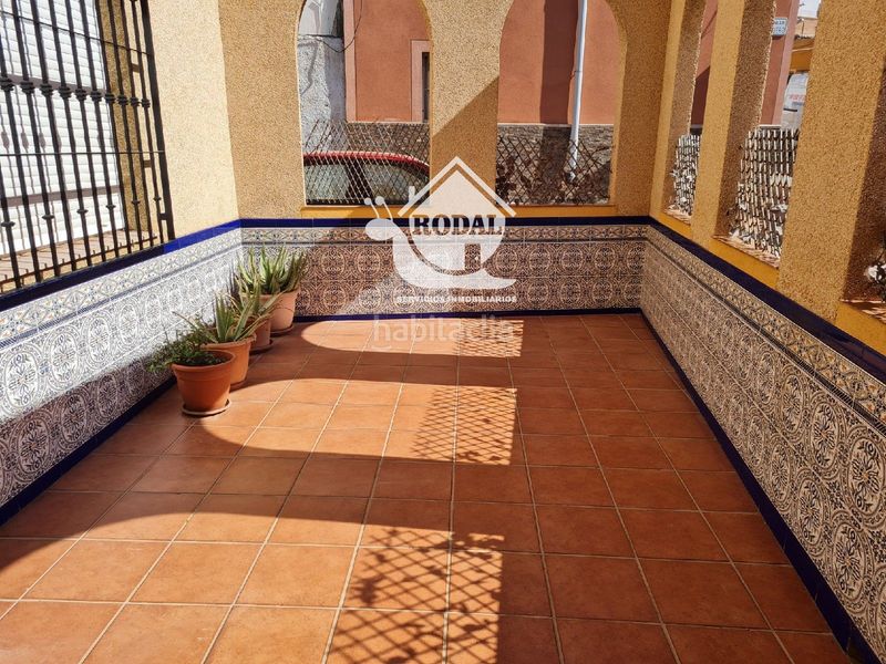 Foto 8bd1f8b1-b0b4-4132-8bd9-fb0a8d35203b. Alquiler dúplex en ruiseñor 17 se alquila duplex en el barrio San Luis en Almería