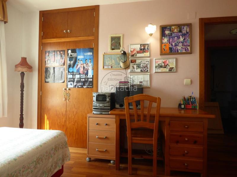 Foto 496d56f8-7c3e-4d35-b50a-ae250be5de41. Piso en Playa Poniente Benidorm