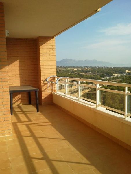 Foto 592fcc6f-a059-4eb3-8dff-a9c812f66197. Pis a Via Parque Benidorm