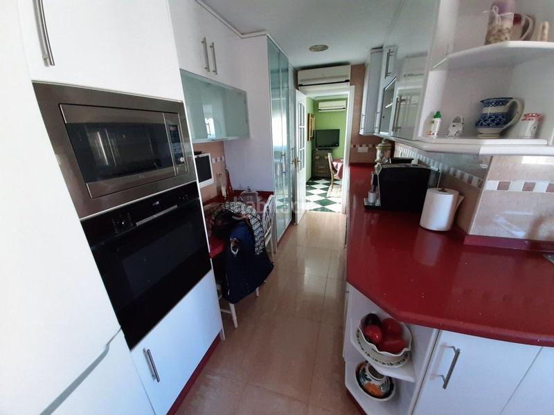 Foto cdd08fc6-654a-4a64-92a6-e7a1a336c57d. Appartamento con piscina in Playa Levante Benidorm