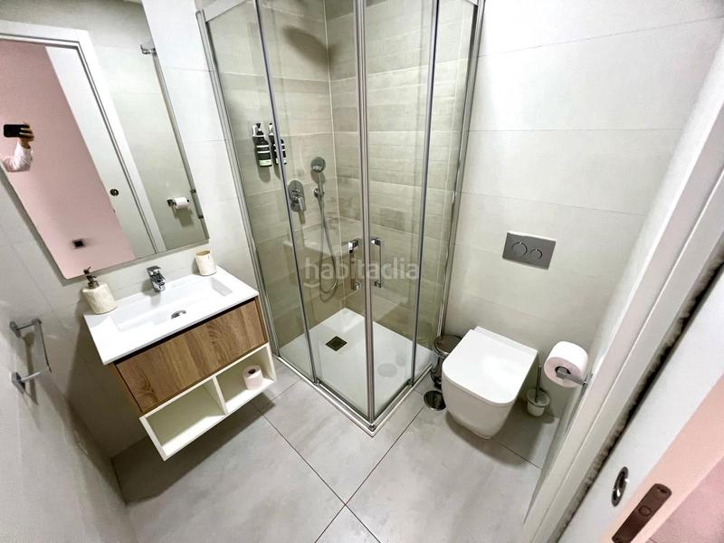 Foto 1e84cd64-d677-42dd-87bb-6367df25a3ca. Apartament amb piscina a Playa Poniente Benidorm