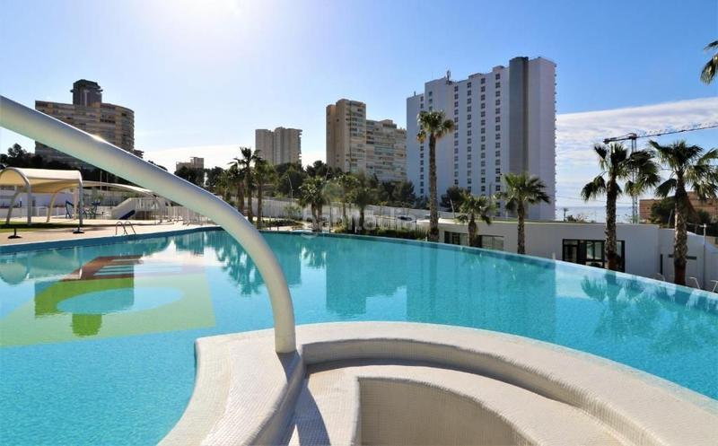 Foto 4a94dbf8-acac-4fb2-9fae-94eaf6bcad30. Apartament amb piscina a Playa Poniente Benidorm