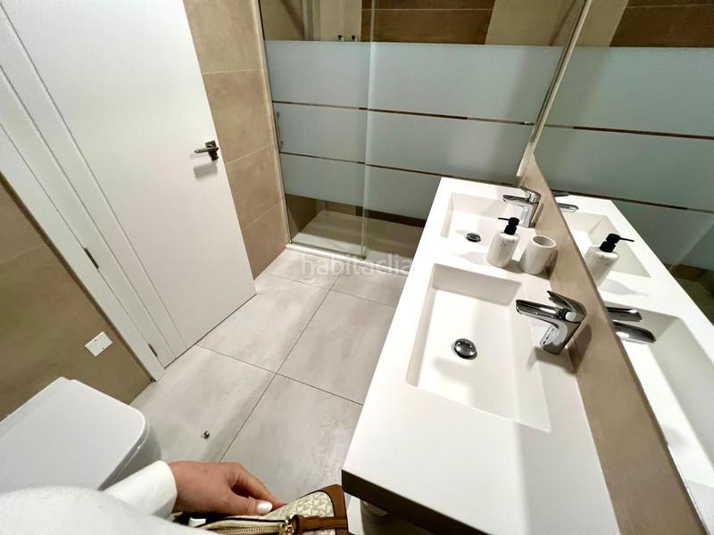 Foto e0464268-380a-492e-90a2-616f0cf38a50. Apartament amb piscina a Playa Poniente Benidorm