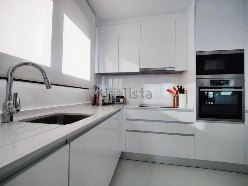 Foto 1bcb3e53-5d7a-4401-a0f4-ad6094d11229. Appartement mit pool in Playa Poniente Benidorm