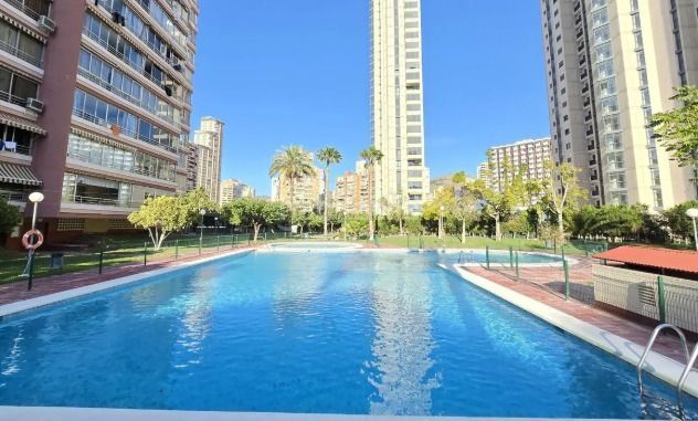 Foto 5039c92f-c265-42c8-9c39-6aa69ef87e58. Pis amb piscina a Rincón Bajo Benidorm