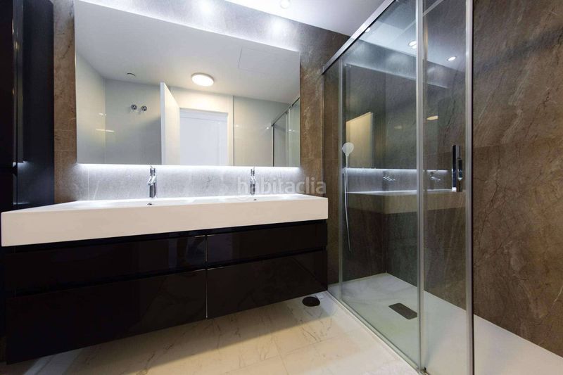 Foto 0332f5a3-5ea1-4406-b3c4-5685c4d30f1c. Apartament amb piscina a Playa Poniente Benidorm