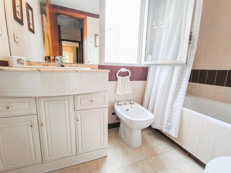 Foto 57fee010-cb0c-4c48-aa04-c8b54a1bd296. Apartament amb piscina a Playa Poniente Benidorm