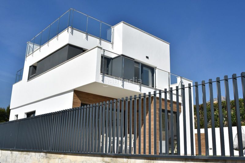 Foto d652df88-dfb2-4daa-9124-fb90c60622fc. Casa amb piscina a Coloma Nucia (la)