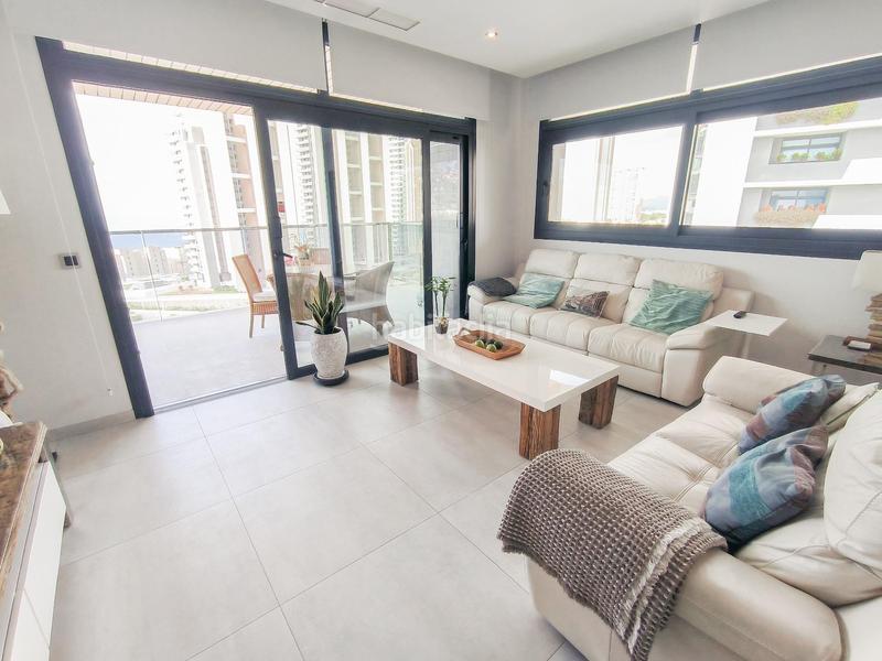 Foto 3b87cf49-0b7d-46cf-b059-c61a6f2e195d. Appartement avec piscine dans Playa Poniente Benidorm