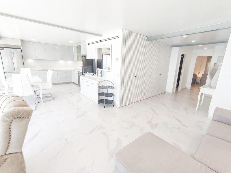 Foto a7f04bb1-3d5a-4009-b871-4f78f224be18. Zweistöckige wohnung in Playa Poniente Benidorm