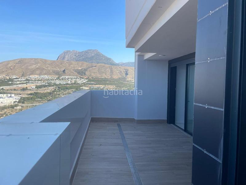 Foto bcf9f7f6-b95b-431f-8181-315499238208. Apartamento en Playa Poniente Benidorm