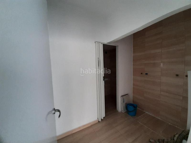 Foto d8c55e63-6f40-4f5b-aab8-6915e583e4a6. Local comercial en Playa Levante Benidorm